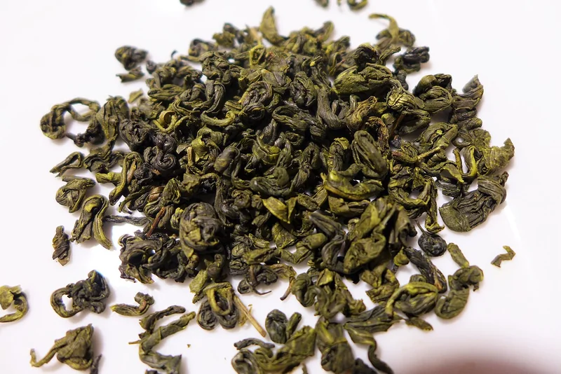 Bi Luo Chun spiral green tea leaves